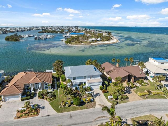 727 KEY ROYALE DRIVE, Holmes Beach, FL 34217