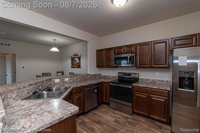 22137 Aberdeen Drive 99, Macomb, MI 48042