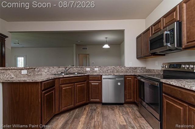 22137 Aberdeen Drive 99, Macomb, MI 48042