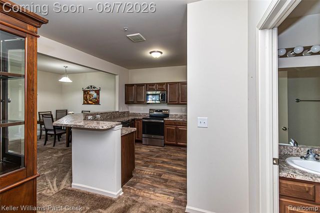 22137 Aberdeen Drive 99, Macomb, MI 48042