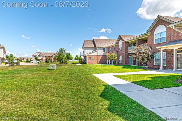 22137 Aberdeen Drive 99, Macomb, MI 48042