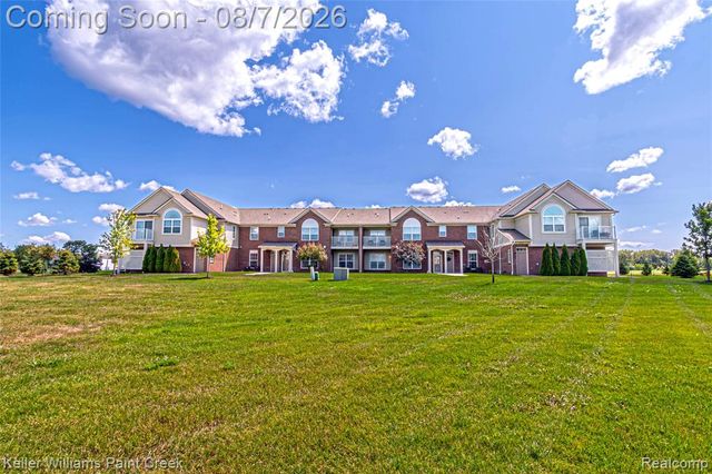 22137 Aberdeen Drive 99, Macomb, MI 48042