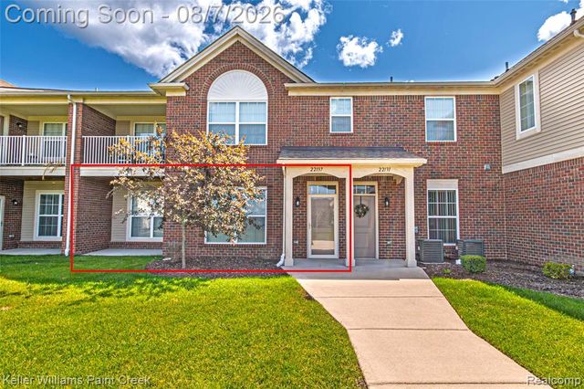 22137 Aberdeen Drive 99, Macomb, MI 48042