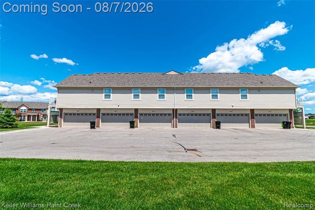 22137 Aberdeen Drive 99, Macomb, MI 48042