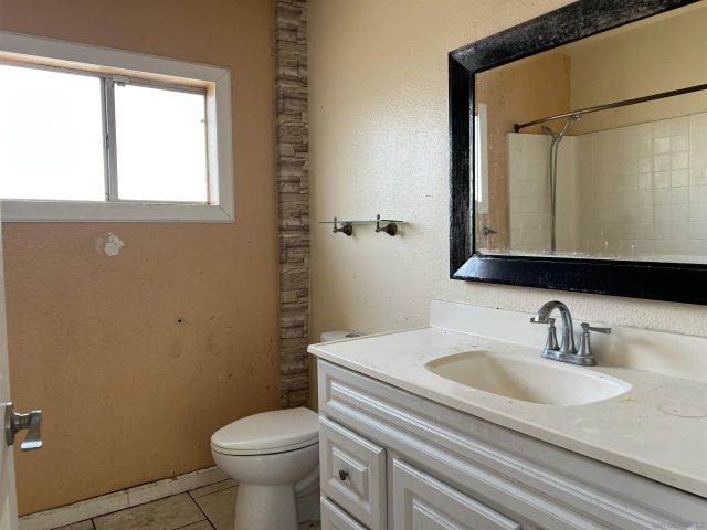 1110 E 16th Street, National City, CA 91950