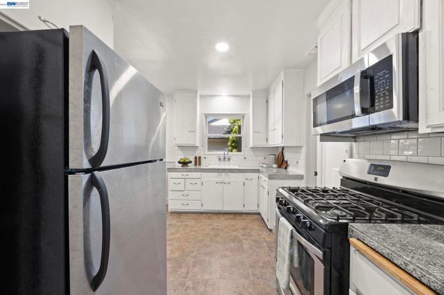 1942 N 6Th St, Concord, CA 94519
