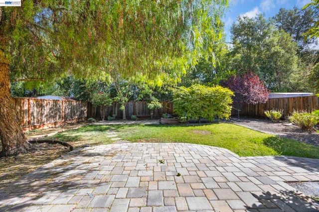 1942 N 6Th St, Concord, CA 94519