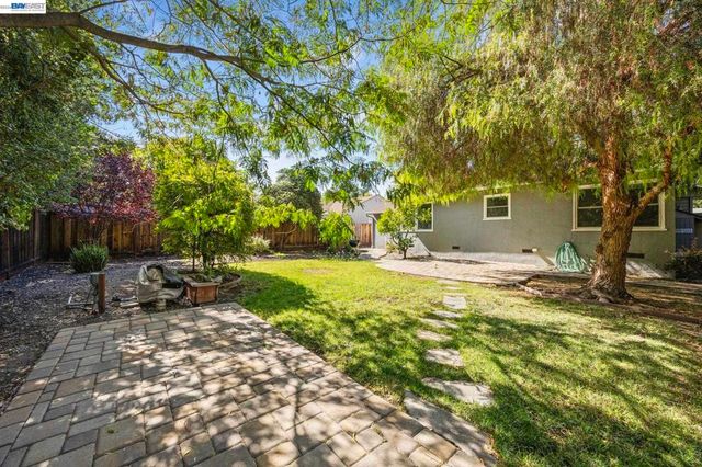 1942 N 6Th St, Concord, CA 94519