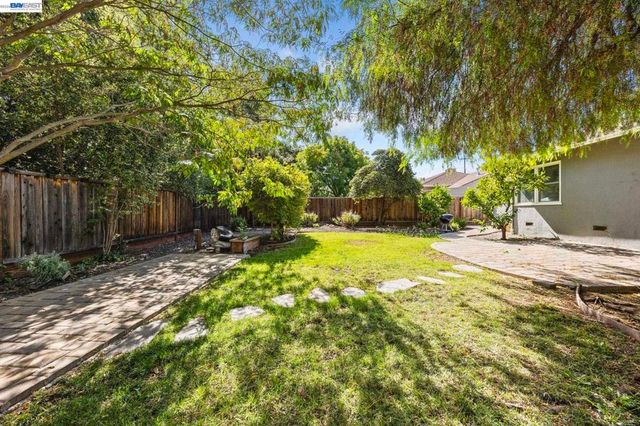 1942 N 6Th St, Concord, CA 94519