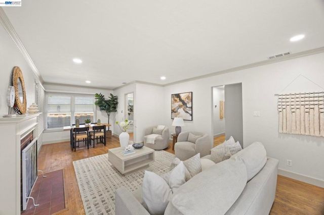 1942 N 6Th St, Concord, CA 94519