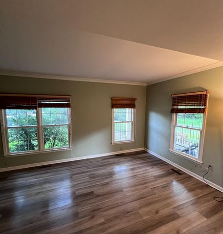 8686 MANAHAN DR, Ellicott City, MD 21043