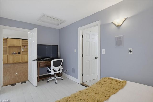7802 High Meadows Road, Greensboro, NC 27455