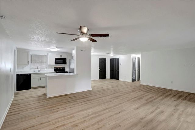 534 W CAROLE STREET, Lakeland, FL 33803