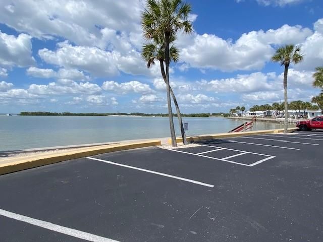 4851 W GANDY BOULEVARD B10L30, Tampa, FL 33611