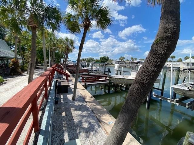 4851 W GANDY BOULEVARD B10L30, Tampa, FL 33611