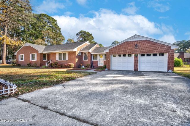 902 Treemont Road NW, Wilson, NC 27896