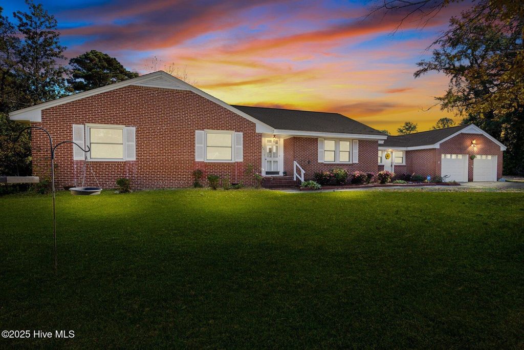 902 Treemont Road NW, Wilson, NC 27896