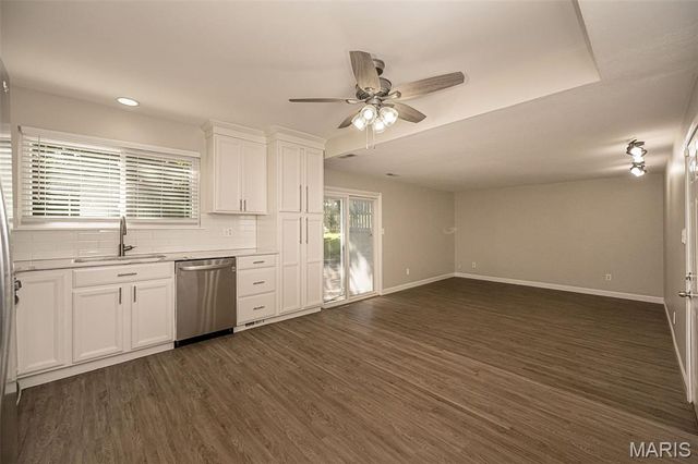 1440 Glenlea Drive, Maryland Heights, MO 63043