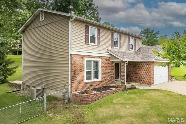 1440 Glenlea Drive, Maryland Heights, MO 63043