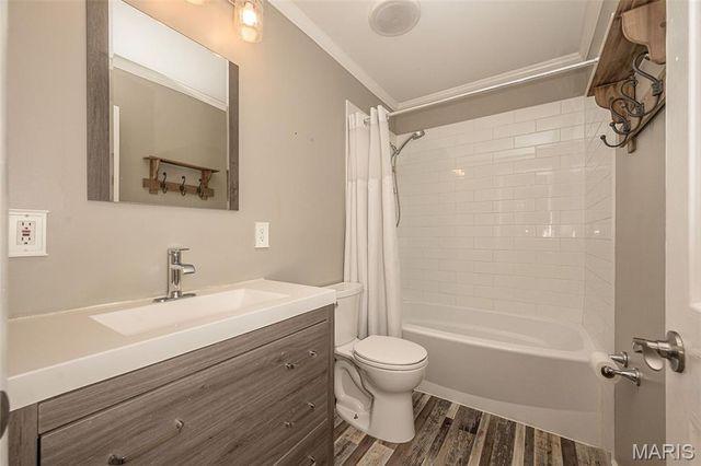1440 Glenlea Drive, Maryland Heights, MO 63043