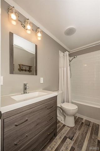 1440 Glenlea Drive, Maryland Heights, MO 63043