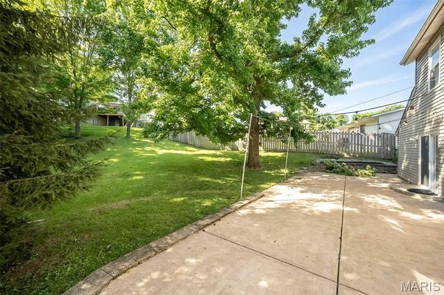 1440 Glenlea Drive, Maryland Heights, MO 63043