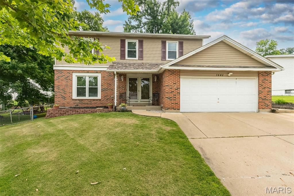 1440 Glenlea Drive, Maryland Heights, MO 63043