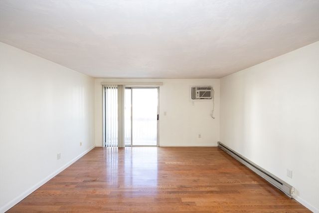 11B Gibbs Street 28, Worcester, MA 01607