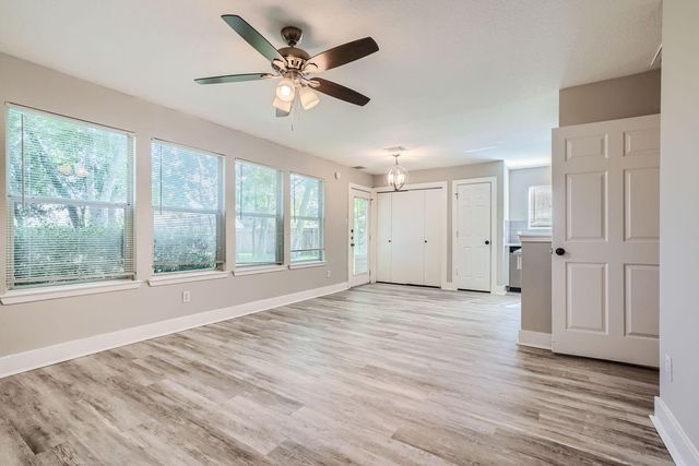 17507 S Compass Rose Circle, Crosby, TX 77532