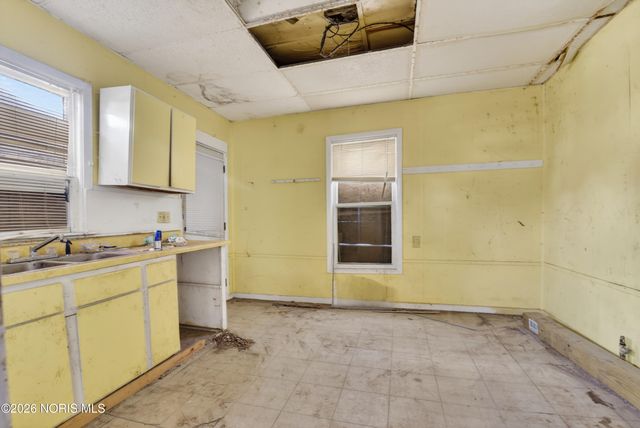 1225 Varland Avenue, Toledo, OH 43605