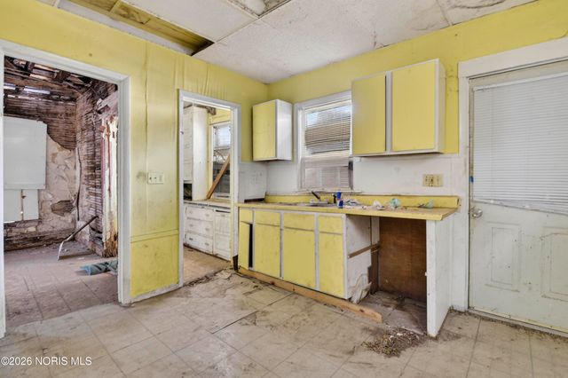 1225 Varland Avenue, Toledo, OH 43605