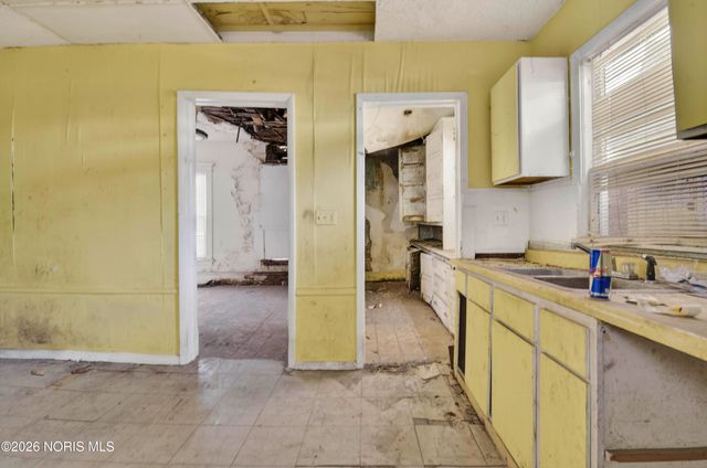 1225 Varland Avenue, Toledo, OH 43605