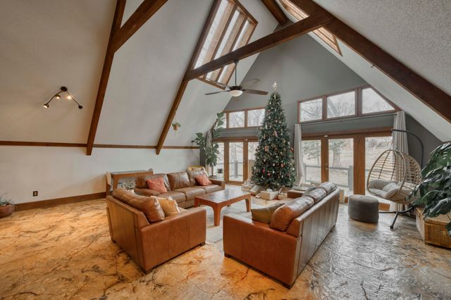 6252 S Philmar Drive, Springfield, MO 65804