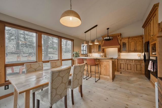 6252 S Philmar Drive, Springfield, MO 65804