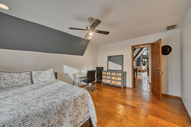 6252 S Philmar Drive, Springfield, MO 65804