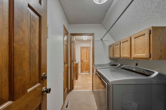 6252 S Philmar Drive, Springfield, MO 65804