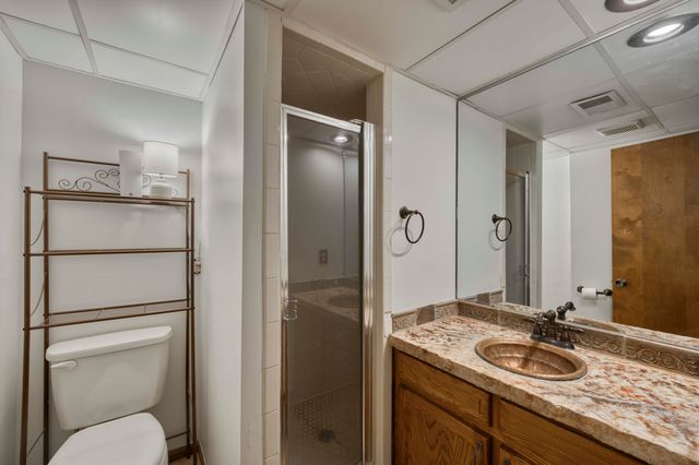 6252 S Philmar Drive, Springfield, MO 65804