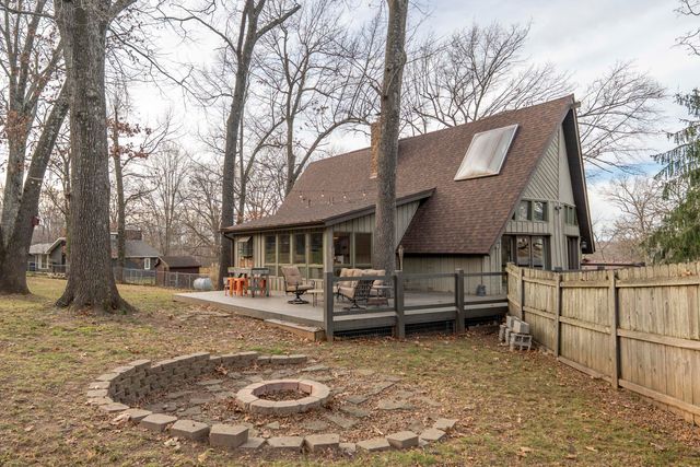 6252 S Philmar Drive, Springfield, MO 65804