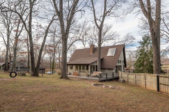 6252 S Philmar Drive, Springfield, MO 65804