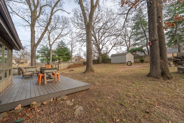 6252 S Philmar Drive, Springfield, MO 65804