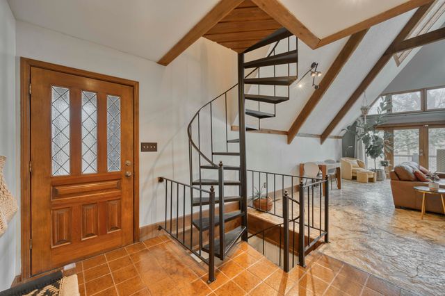 6252 S Philmar Drive, Springfield, MO 65804