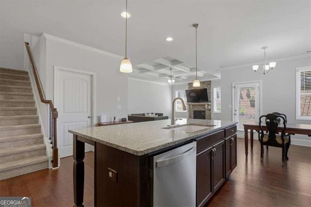 621 Little Bear Loop, Canton, GA 30114