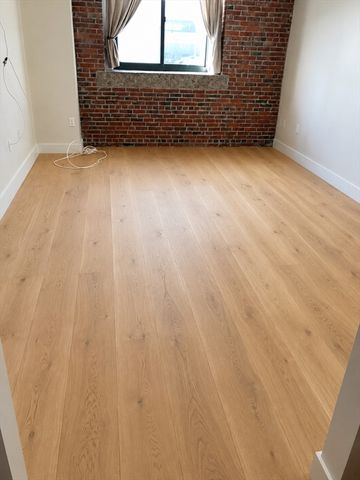 42 8th St 2318, Boston, MA 02129