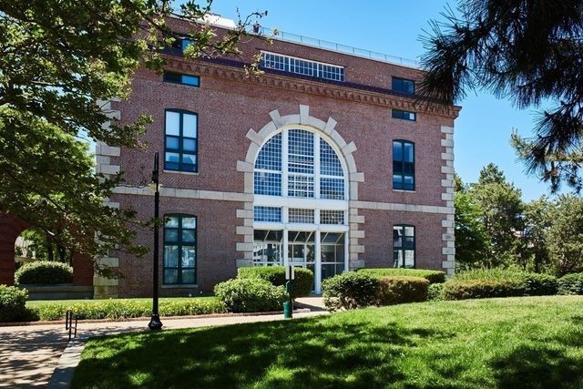 42 8th St 2318, Boston, MA 02129