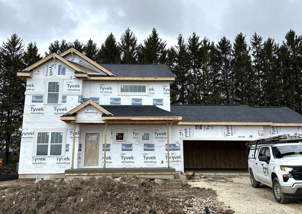 549 Hawks Ridge ROAD, Grafton, WI 53024