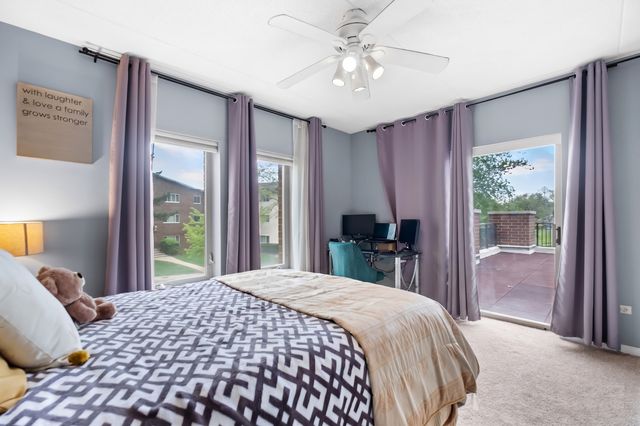 655 PERRIE Drive 206, Elk Grove Village, IL 60007
