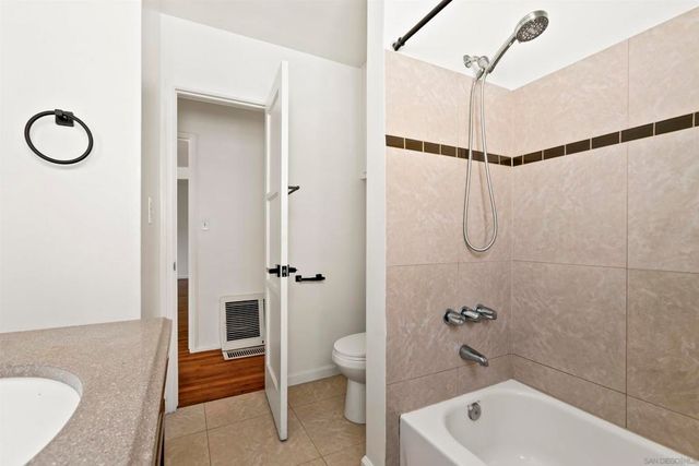 1936 Parrot St, San Diego, CA 92105