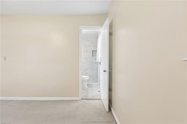 4 Snidow BLVD, Newport News, VA 23608