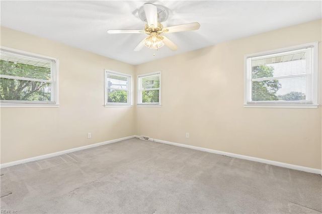 4 Snidow BLVD, Newport News, VA 23608