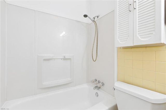 4 Snidow BLVD, Newport News, VA 23608